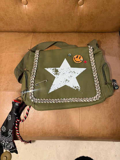 Star messenger bag